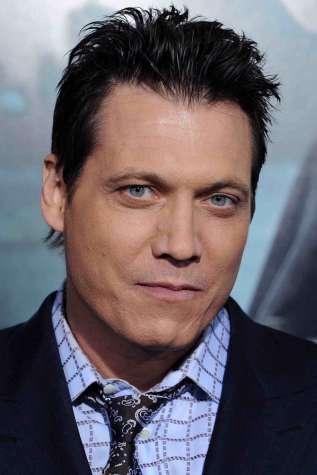 Holt McCallany - people